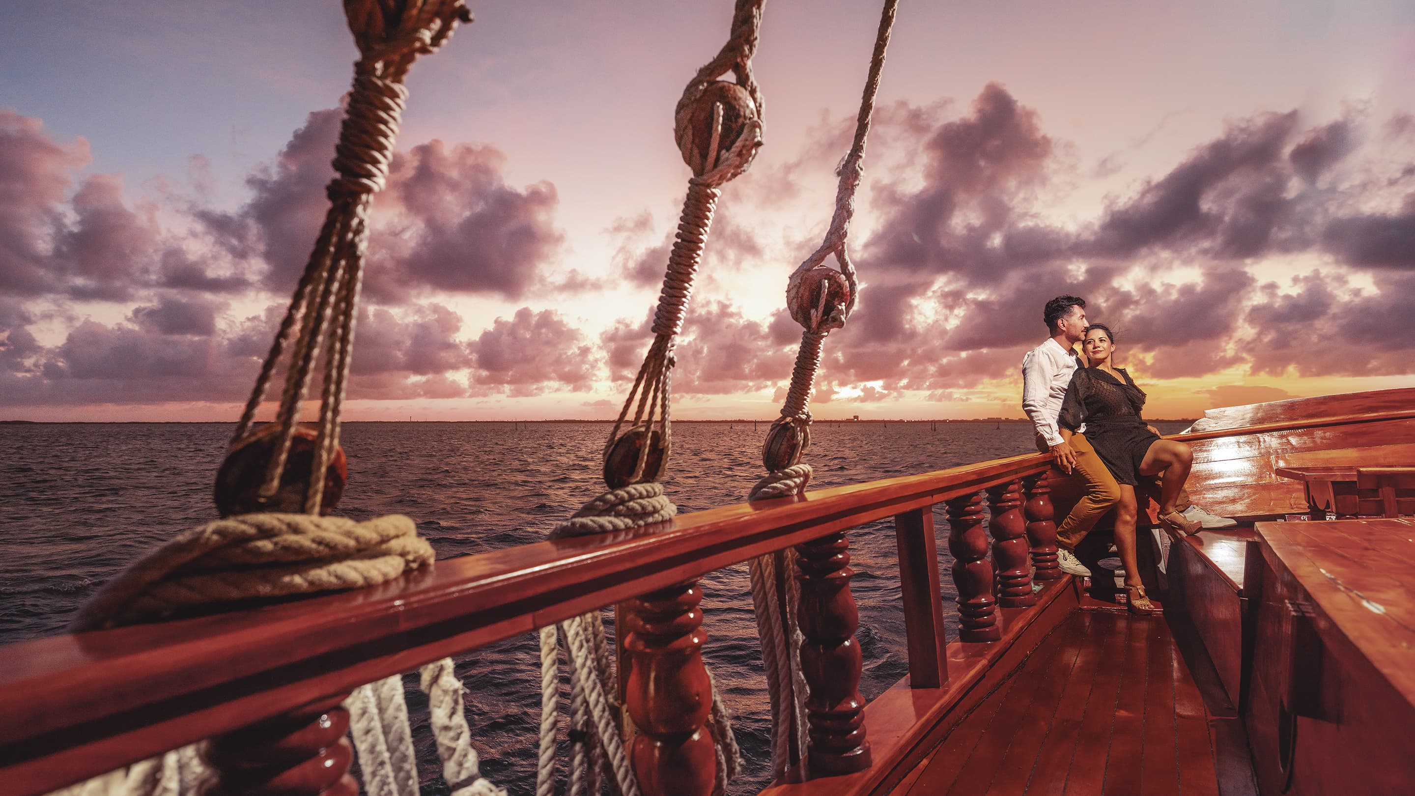 Columbus The Romantic Dinner Cruise: cena en galeón español