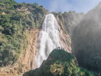 GRUTAS EN SAN CRISTÓBAL